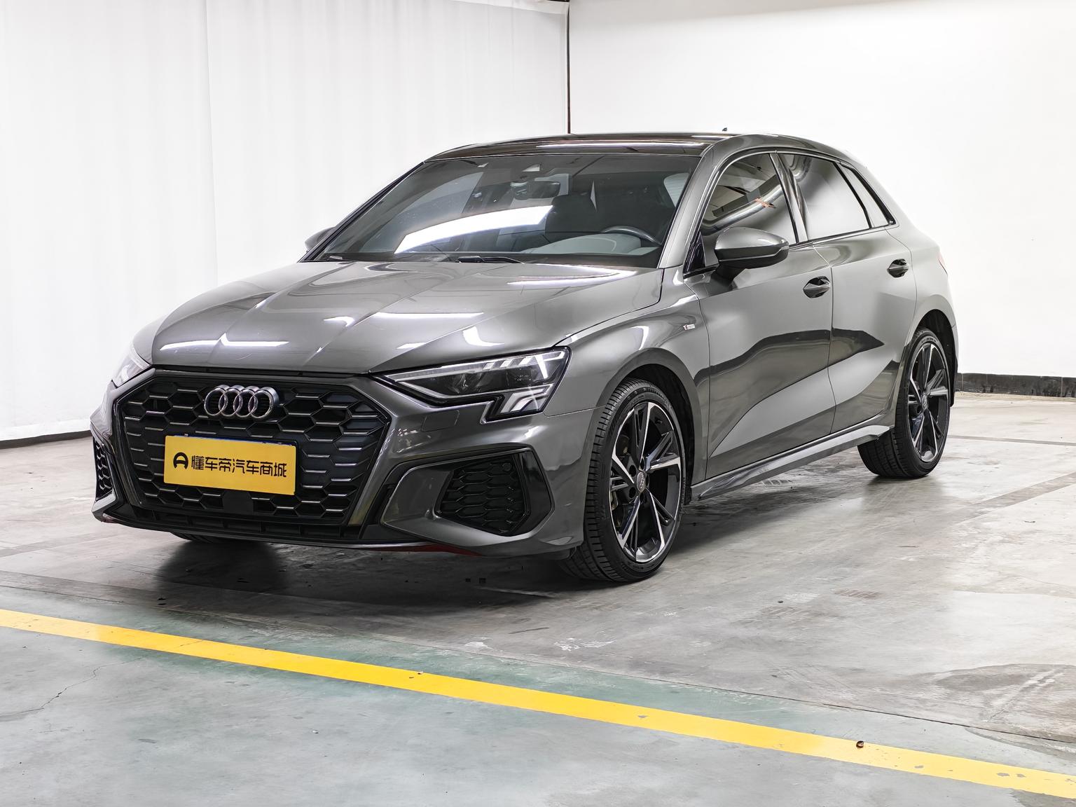 Audi A3 35 TFSI Sport Fashion (1.4L) 2021