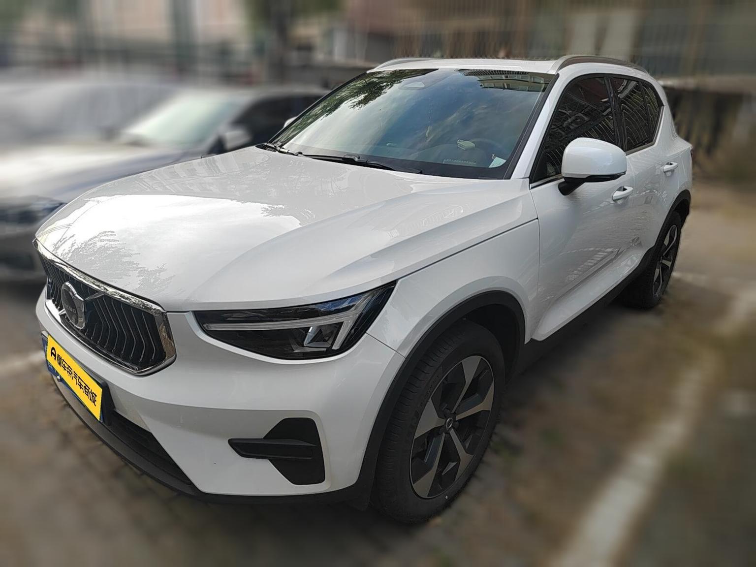Volvo XC40 Intelligent Premium Luxury AWD (2L) 2023