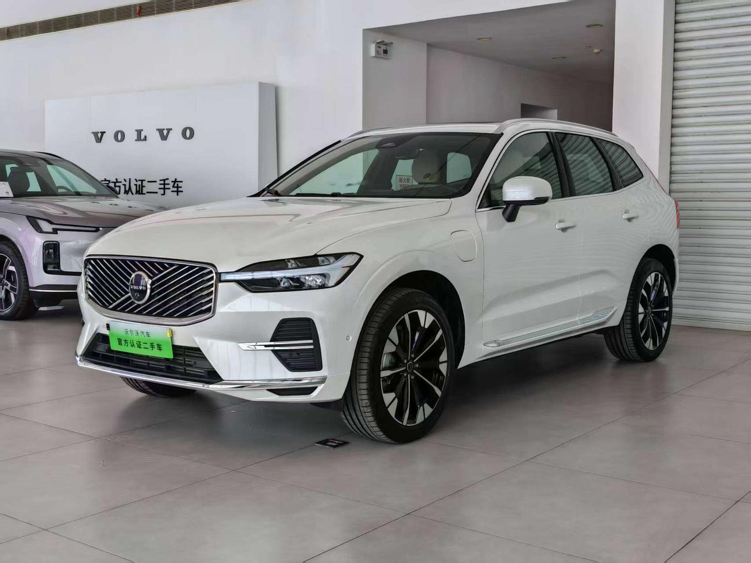 Volvo XC60-Phev T8 AWD Intelligent Plus Luxury Long Range Hybrid (2L) 2026