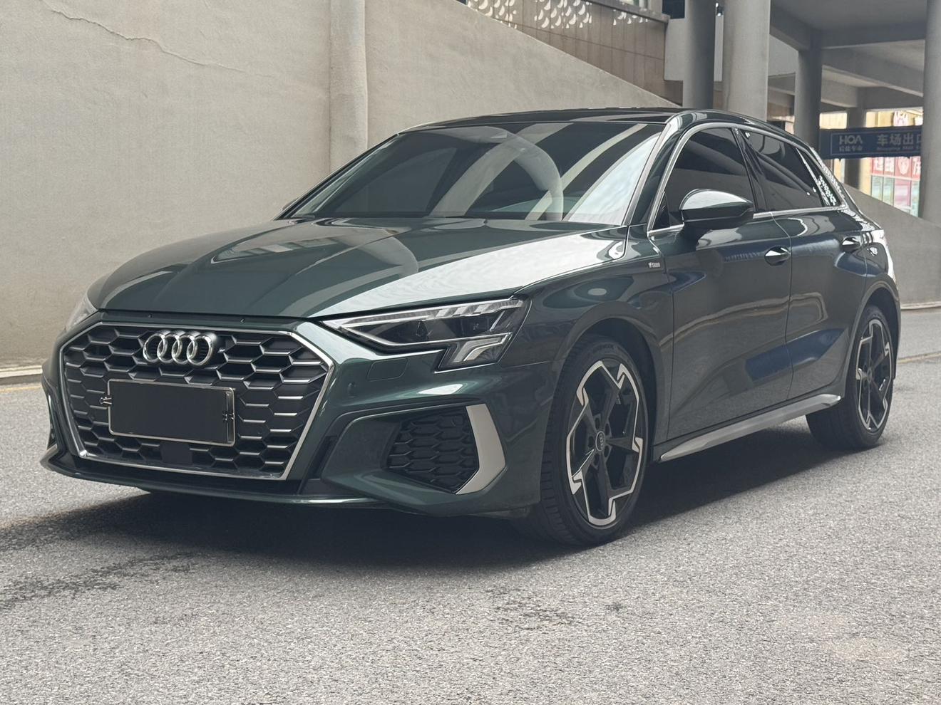 Audi A3 35 TFSI Luxury Sport 2023