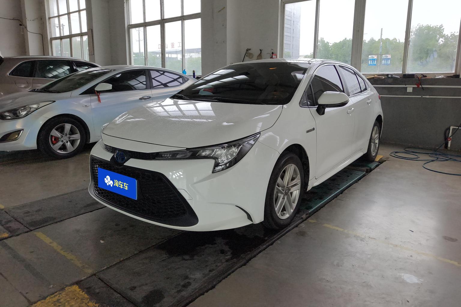 Toyota Levin 1.8H E-CVT Leading 2023