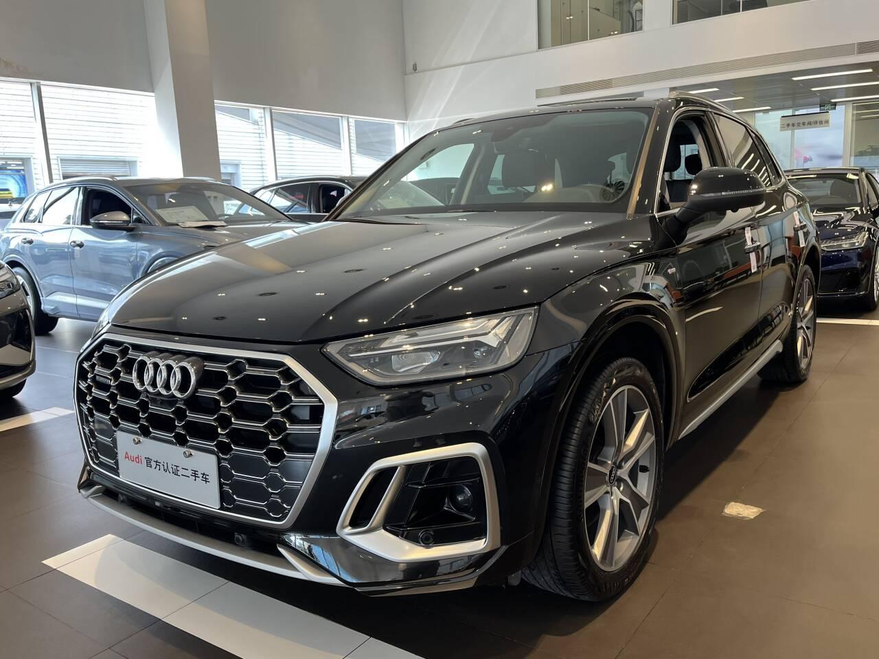 Audi Q5L S-Line Luxury (2L) 2022