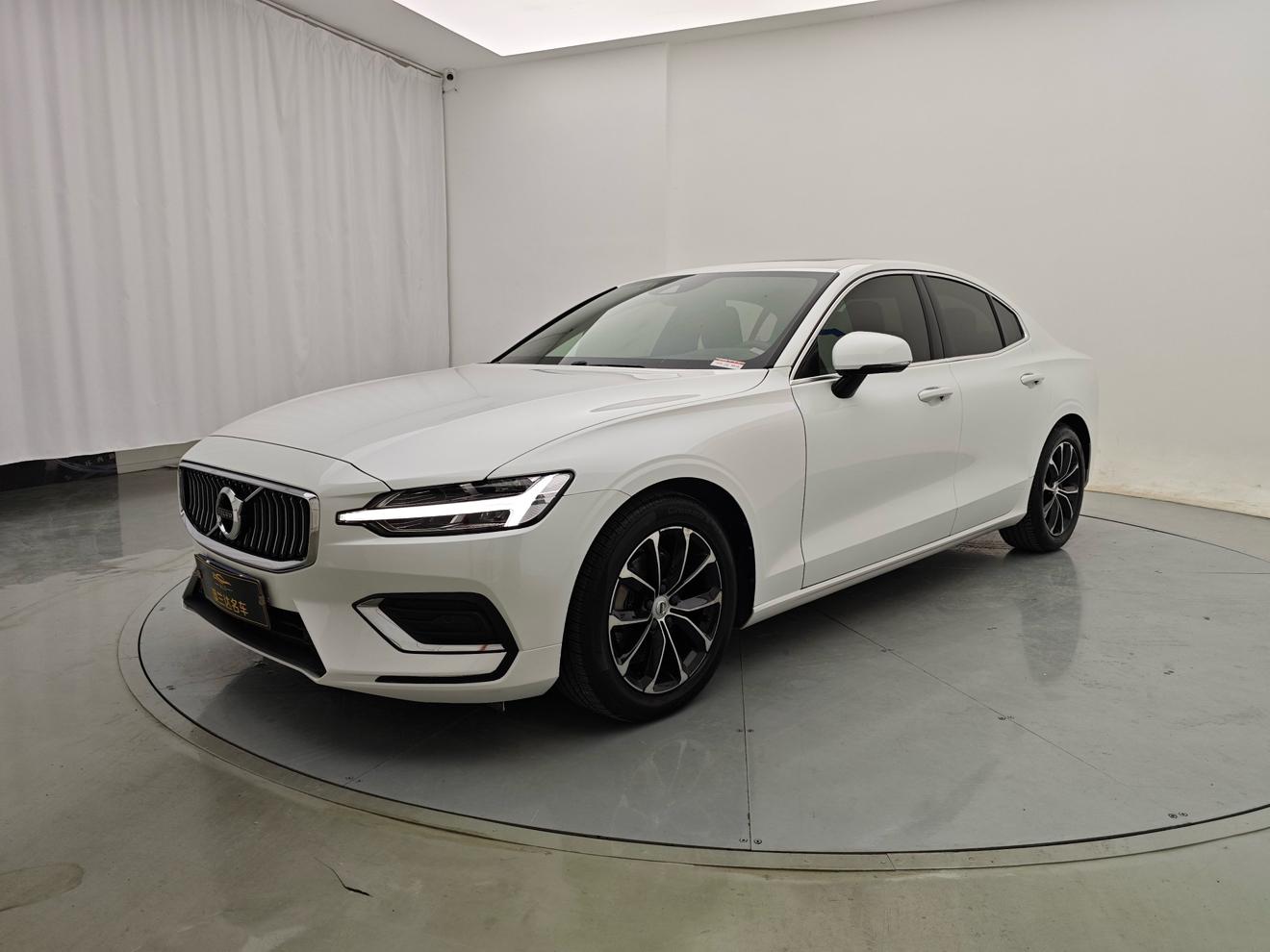 Volvo S60 T4 Intelligent Comfort Luxury (2L) 2020