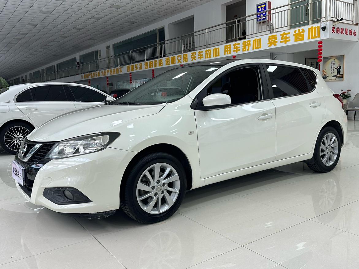 Nissan Tiida CVT Cool Dynamic (1.6L) 2020