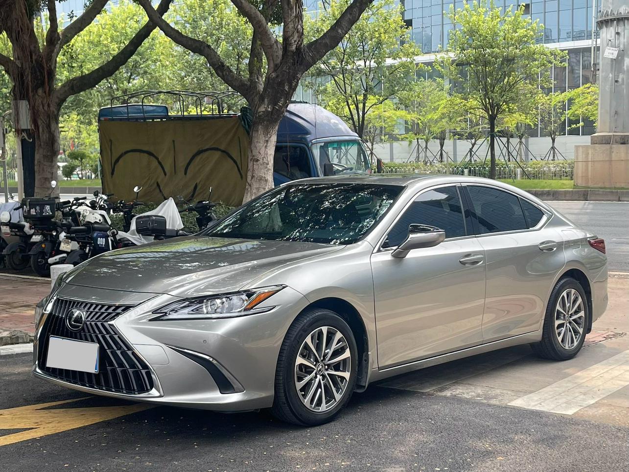 Lexus ES 260 Excellence Edition (2.5L) 2023