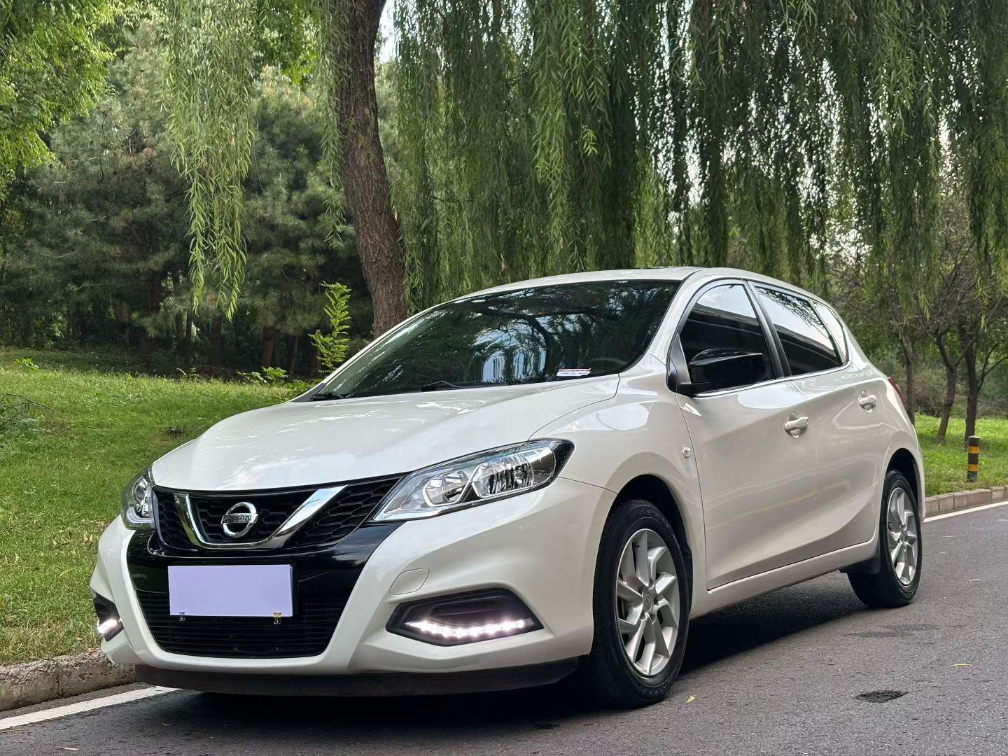 Nissan Tiida CVT Cool Dynamic (1.6L) 2023
