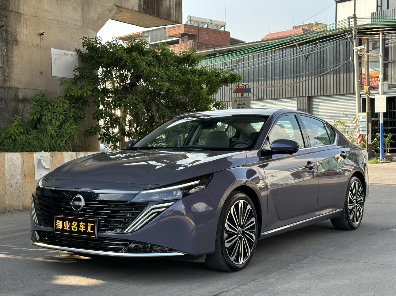 Nissan Altima 2.0T Flagship 2025