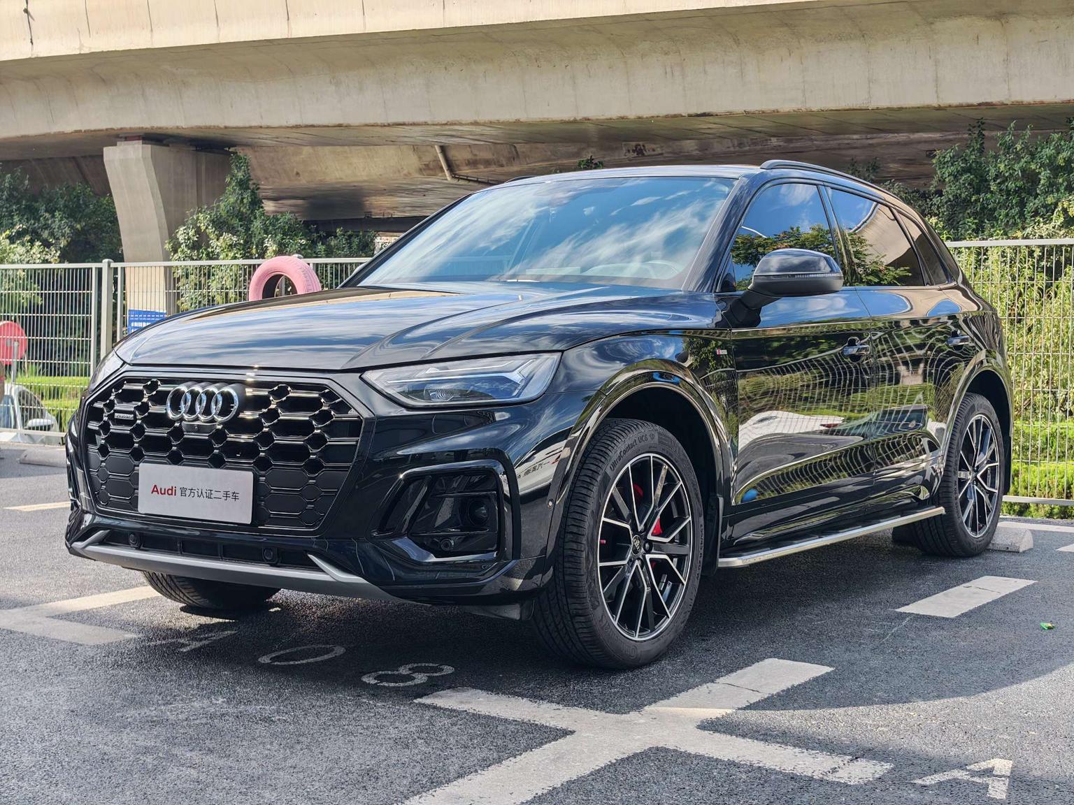 Audi Q5L Luxury Sport Edition (2L) 2025