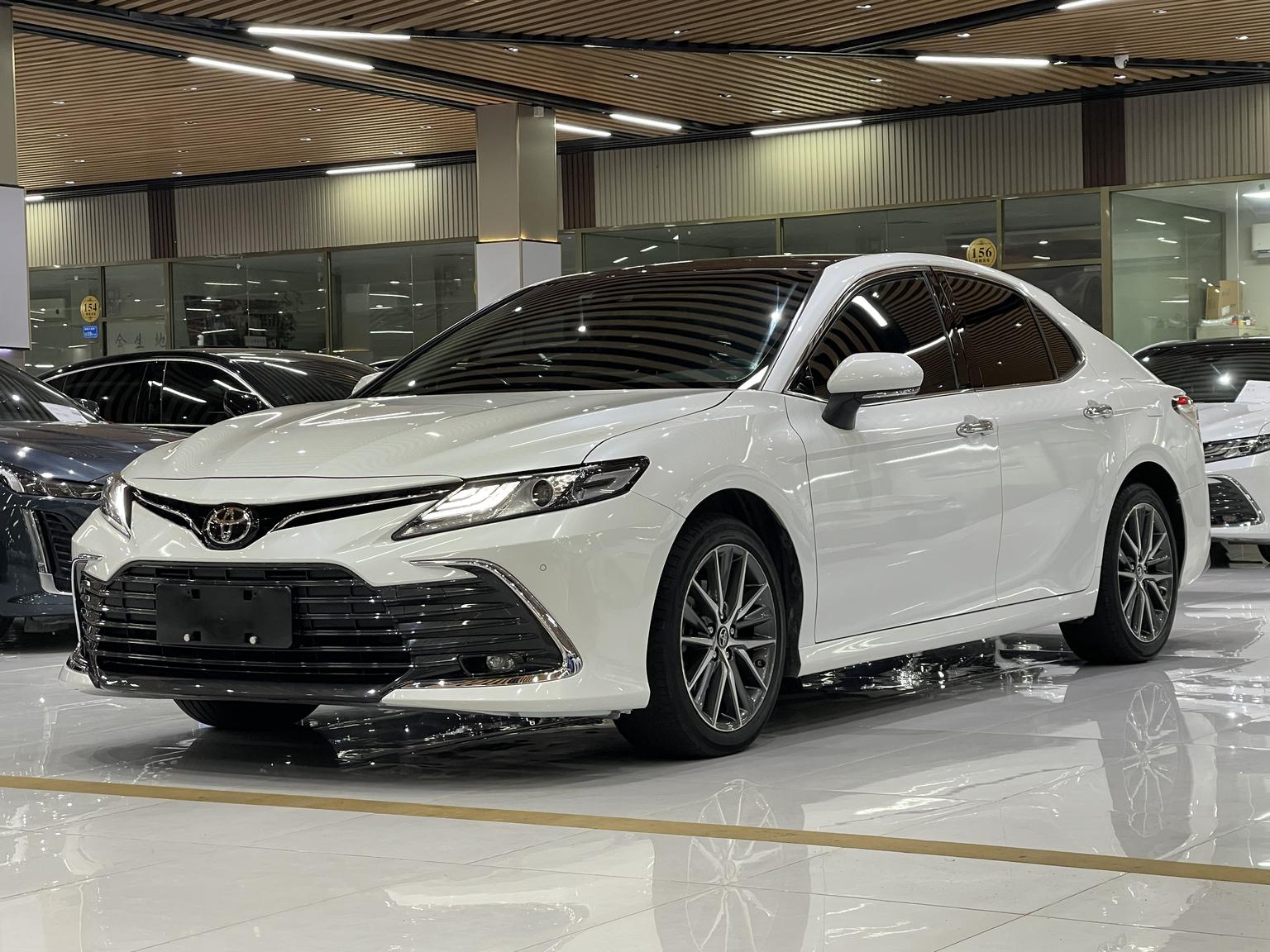 Toyota Camry 2.5G Luxury (2.5L) 2021