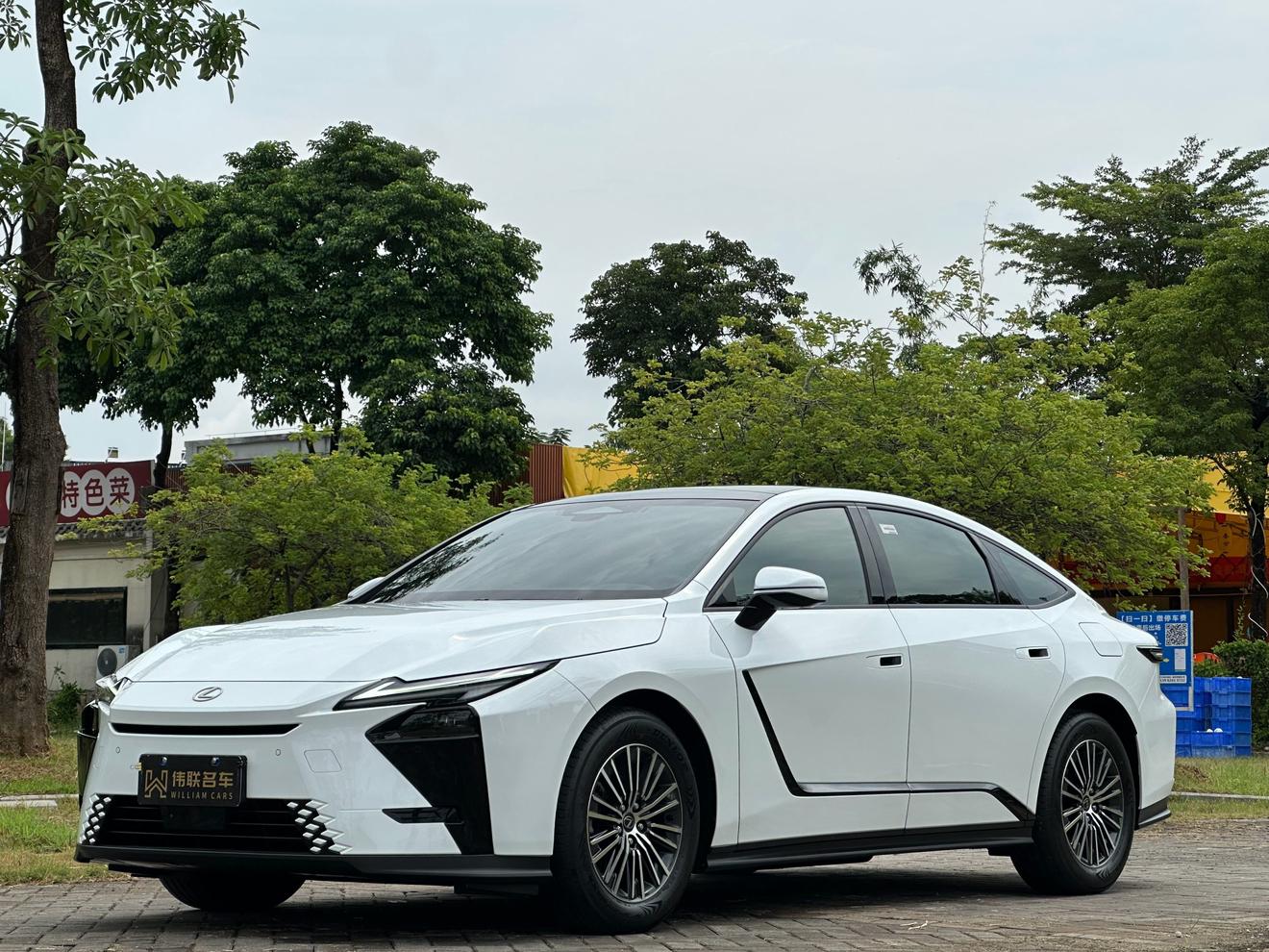 Lexus ES 300h 2026