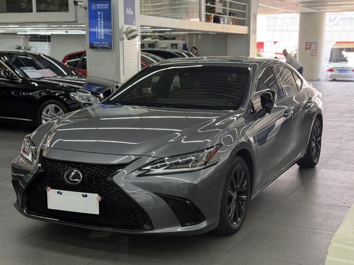 Lexus ES 260 Excellence Edition China VI 2020