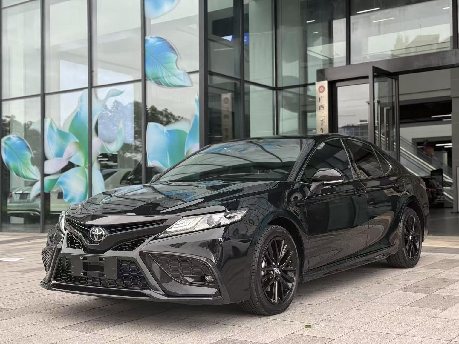 Toyota Camry S Knight 2022