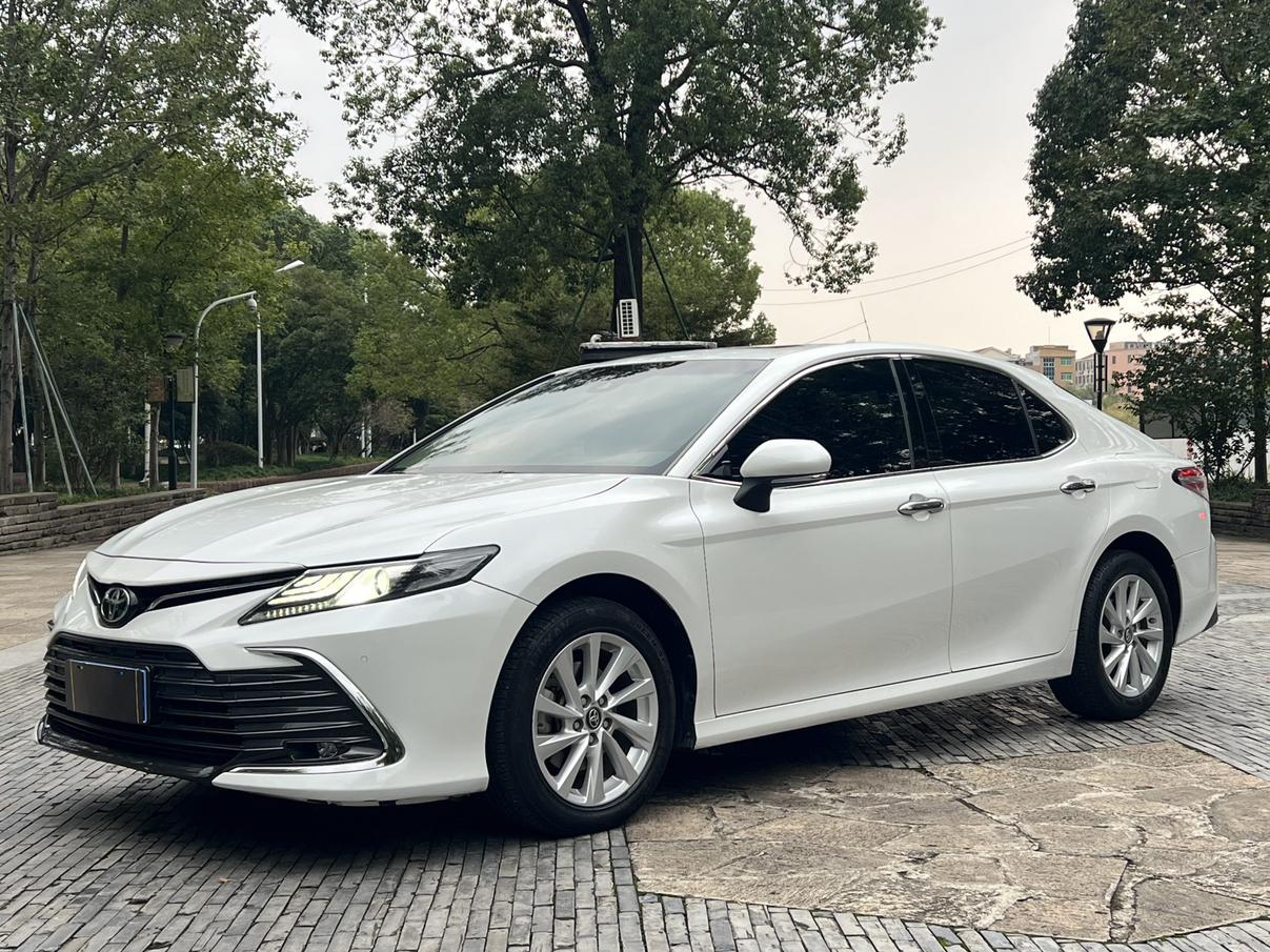 Toyota Camry 2.0G Luxury (2L) 2022