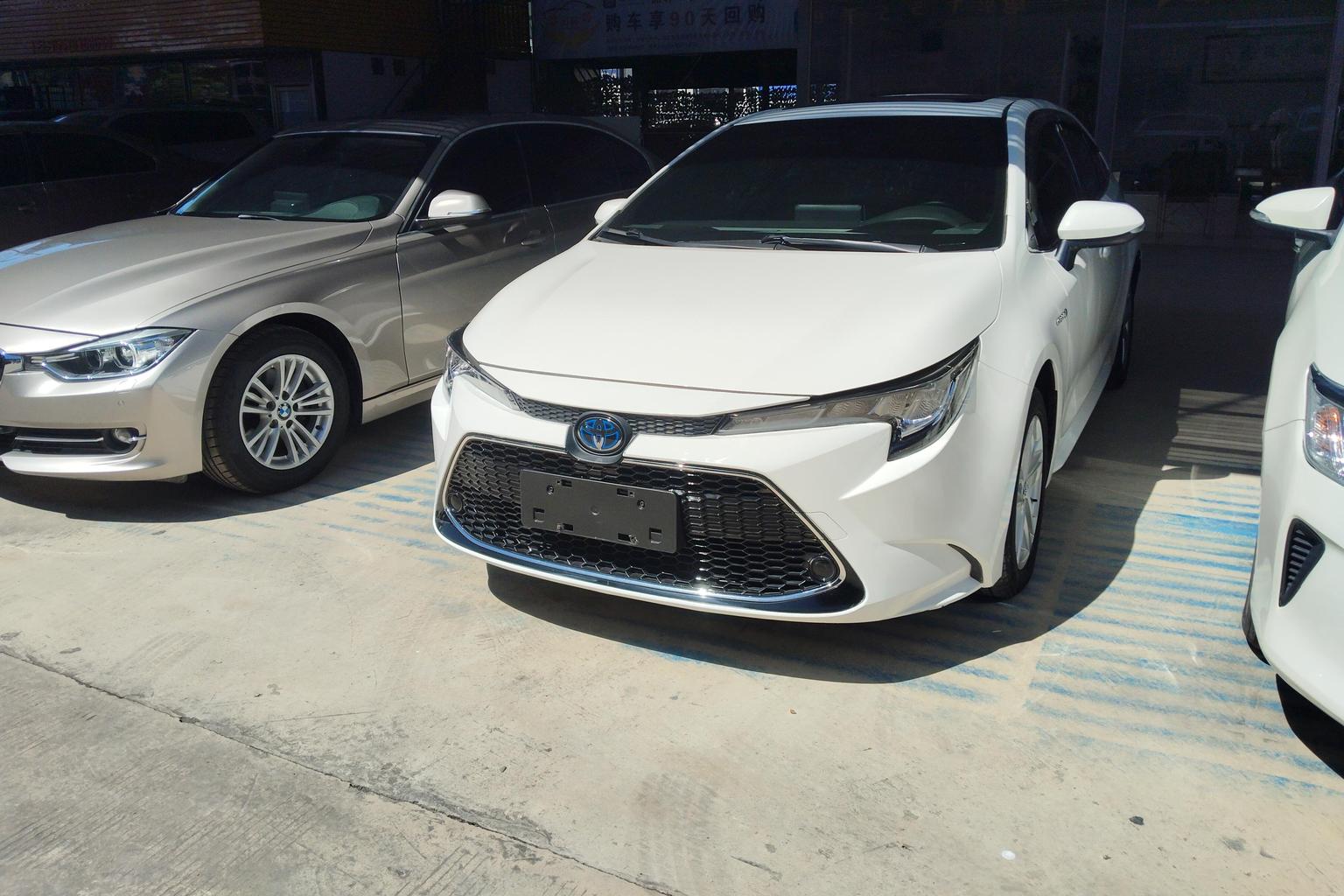 Toyota Levin Dual Engine 1.8H E-CVT Luxury (1.8L) 2022