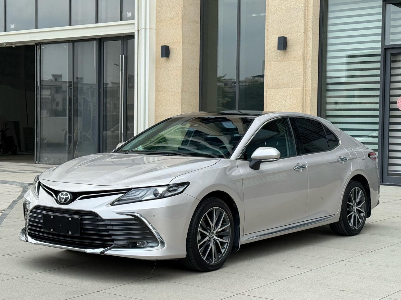 Toyota Camry 2.5G Luxury (2.5L) 2024