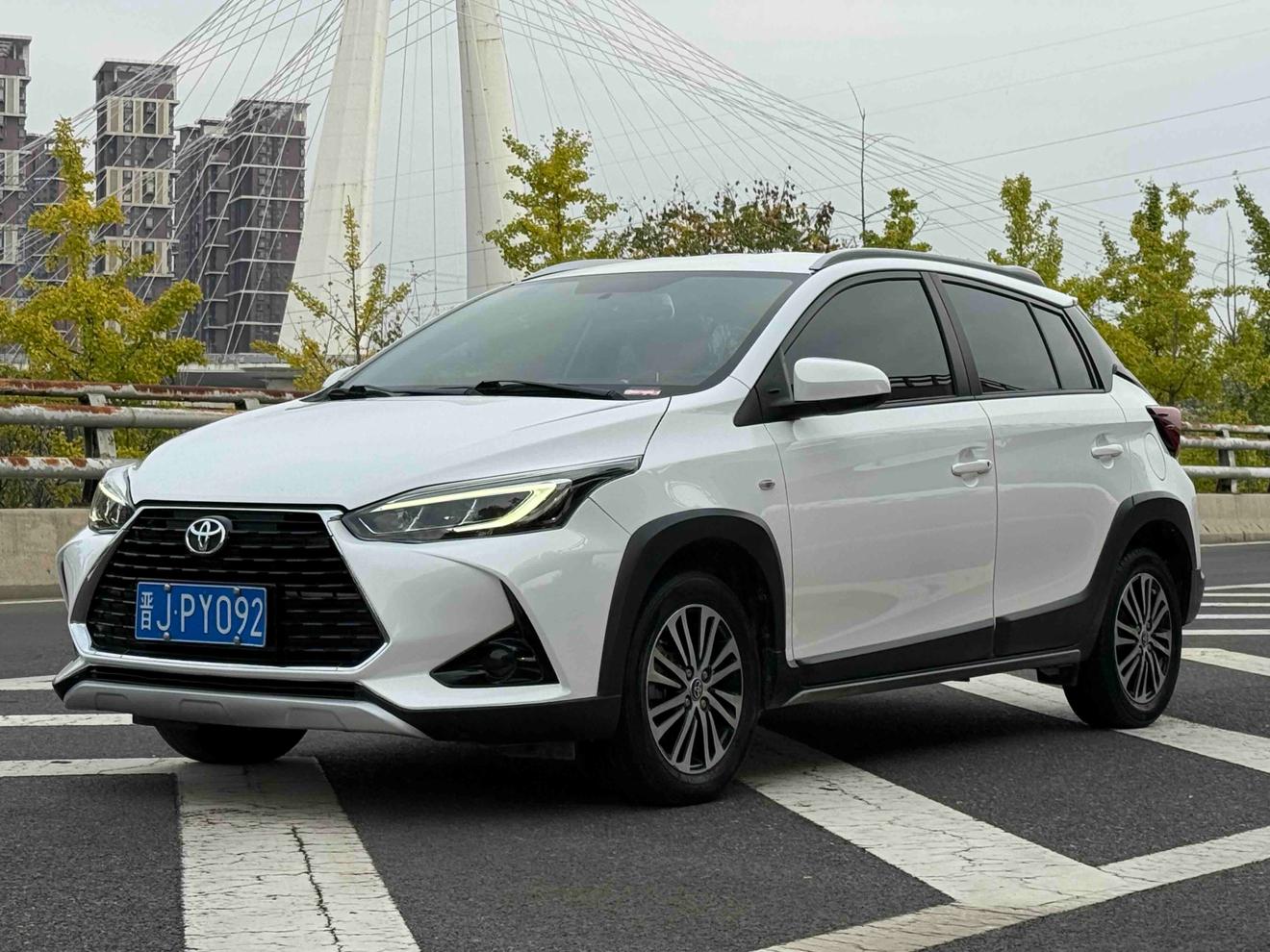 Toyota Yaris-L Luxury CVT 2020