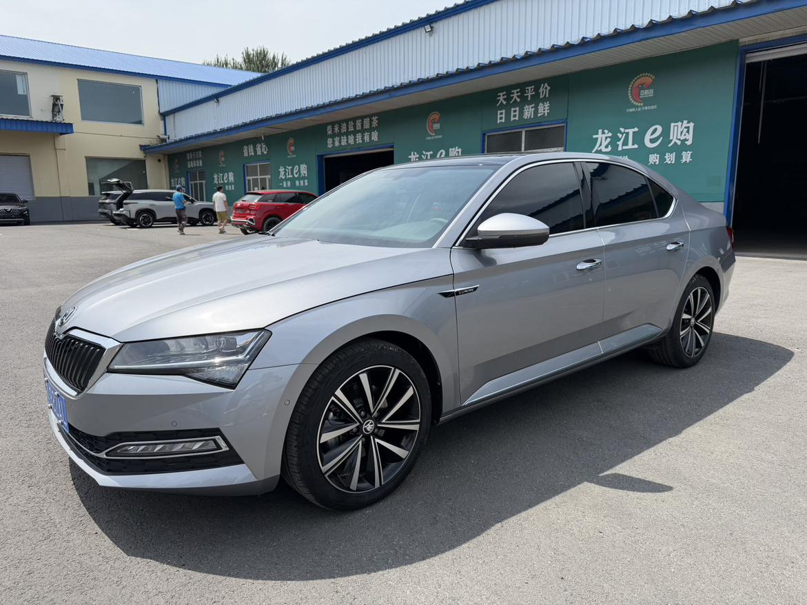 Skoda Superb 280 TSI DSG Prestige (1.4L) 2024