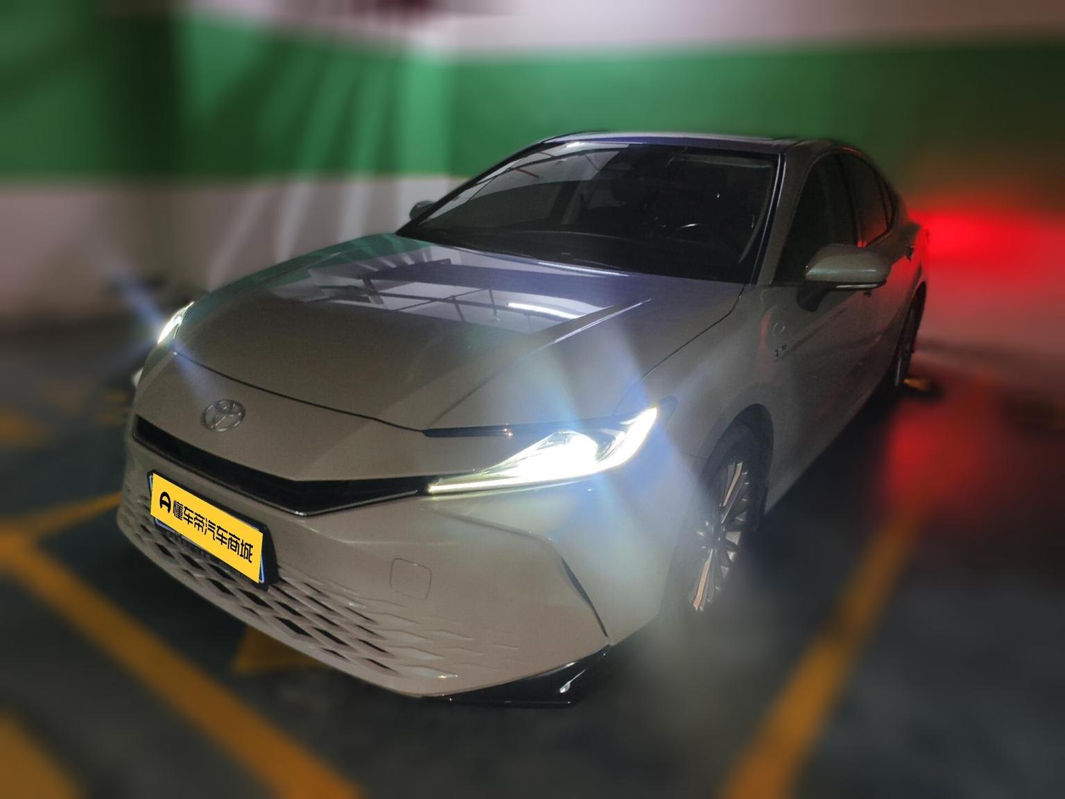 Toyota Camry 2.0HE Elite 2024